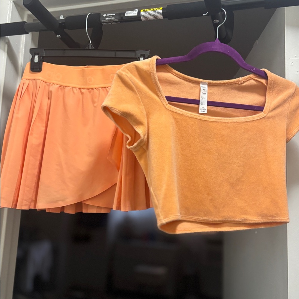 ALO Yoga Vibrant Orange matching sports set